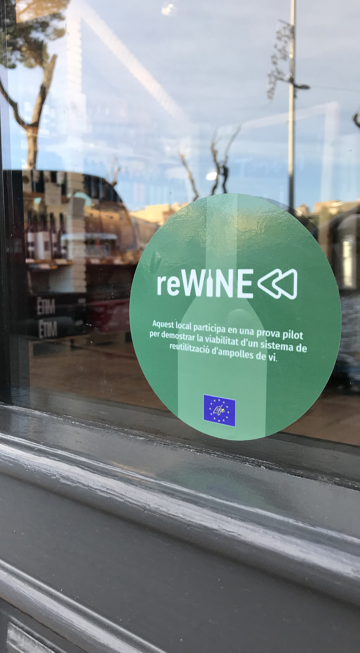 Reuse of wine bottle systems: an essential undertaking - inèdit